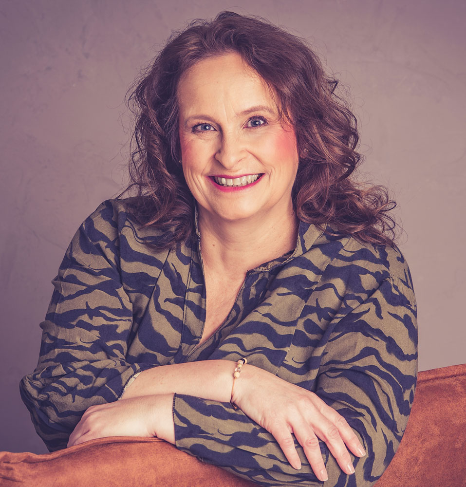 Sandra Ueberfeld Leiterin von YOGASTEPS yoga. dancit®. coaching aus viersen.